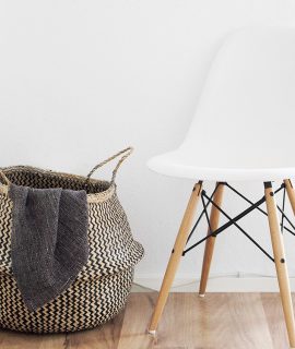 Witte designer stoel