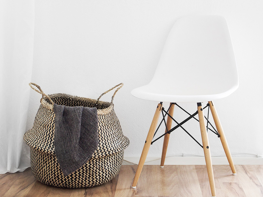 Witte designer stoel